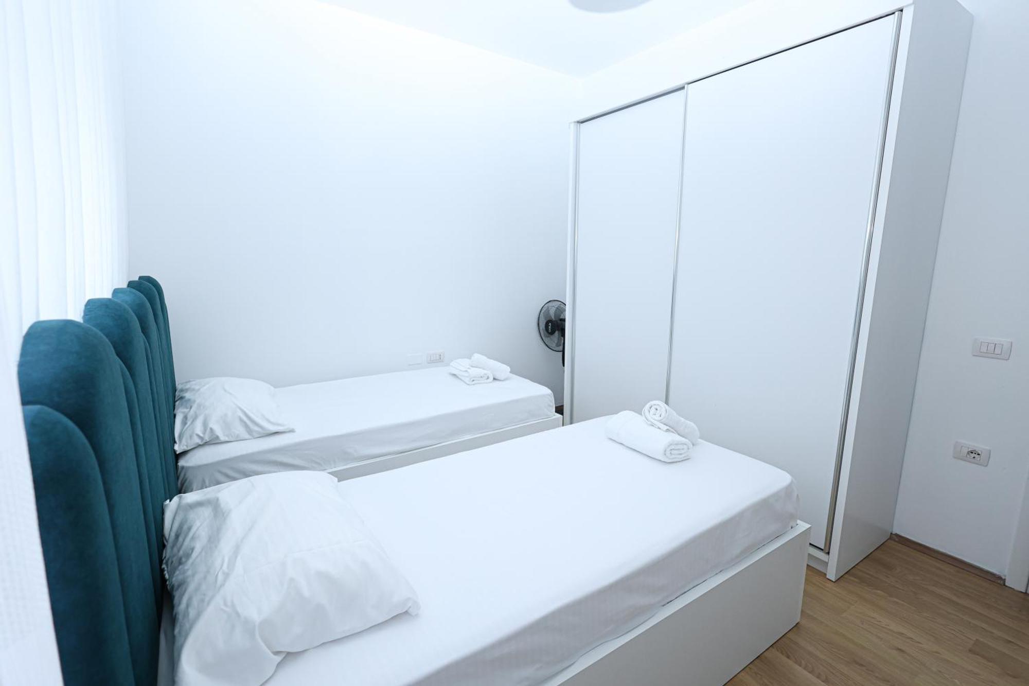 Romina Apartment Berat Buitenkant foto